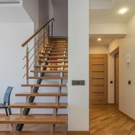 Maya Duplex & Terrace דירה *